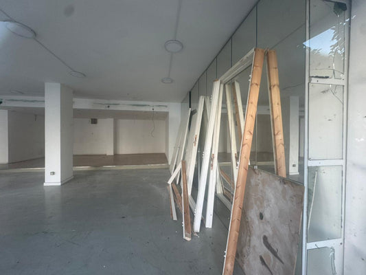 Shop for rent in Jdeideh - محل للإيجار في الجديدة