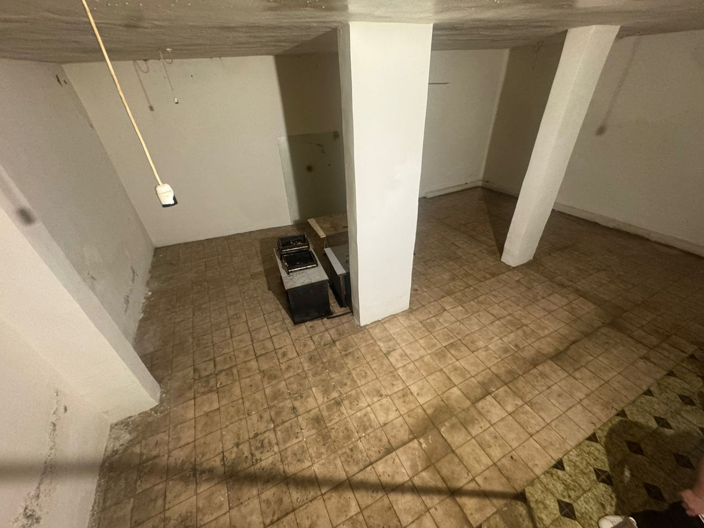 Shop for sale in Jdeideh - محل للبيع في الجديدة