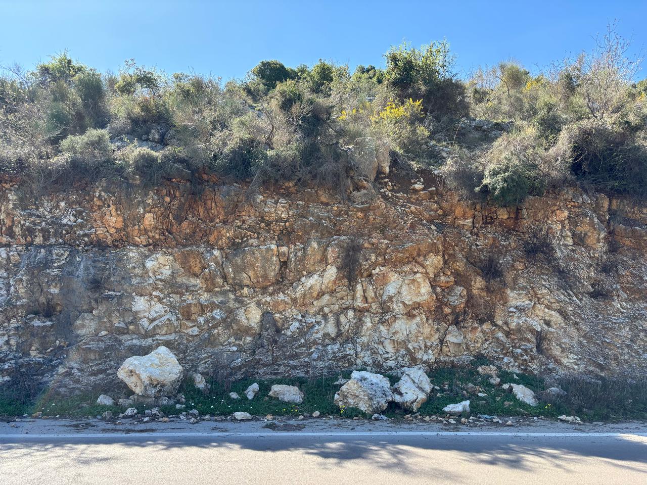 Land for sale in Al Kharbeh - أرض للبيع في الخاربة