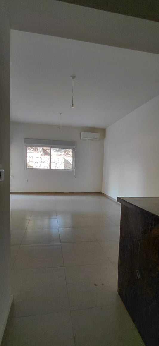 Apartment for sale in Nahr Ibrahim - شقة للبيع في نهر إبراهيم GM140K