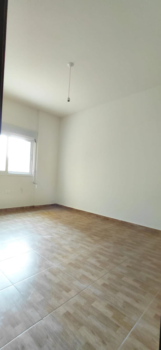 Apartment for sale in Nahr Ibrahim - شقة للبيع في نهر إبراهيم GM140K