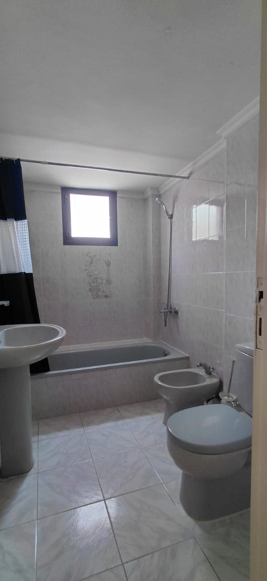 Apartment for rent in Jbeil - شقة للإيجار في جبيل GM144K