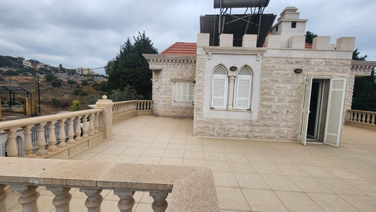 Villa for sale in Gherfine - فيلا للبيع في غُرفين