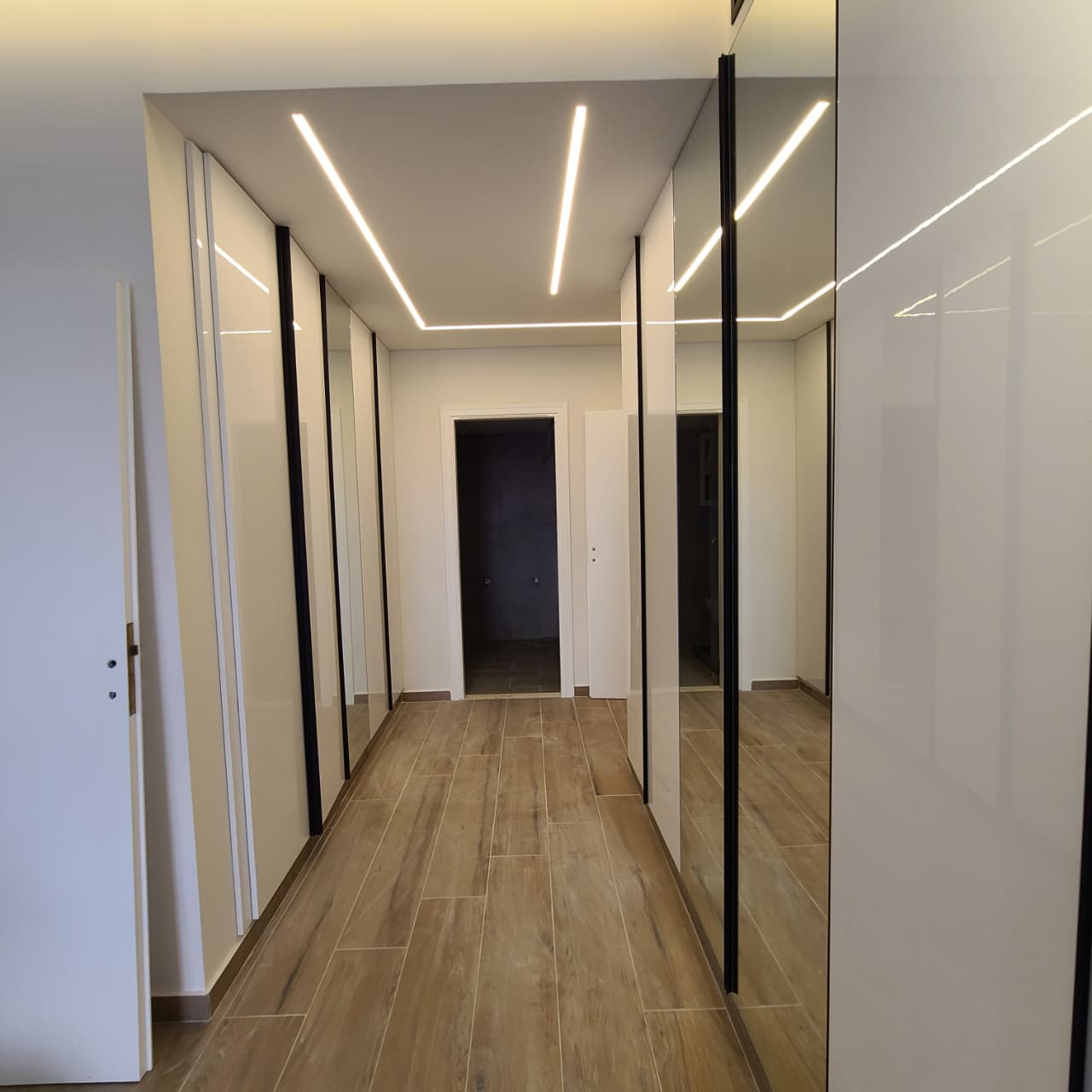 Apartment for sale in Kfarhbab - شقة للبيع في كفرحباب