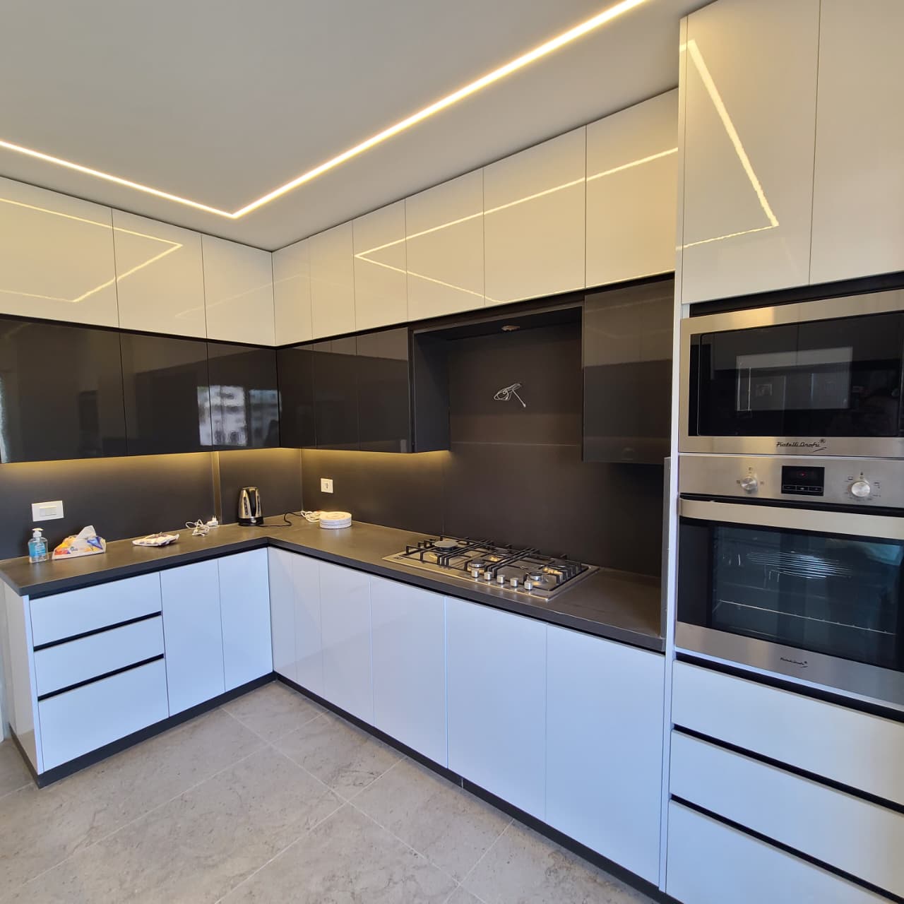 Apartment for sale in Kfarhbab - شقة للبيع في كفرحباب