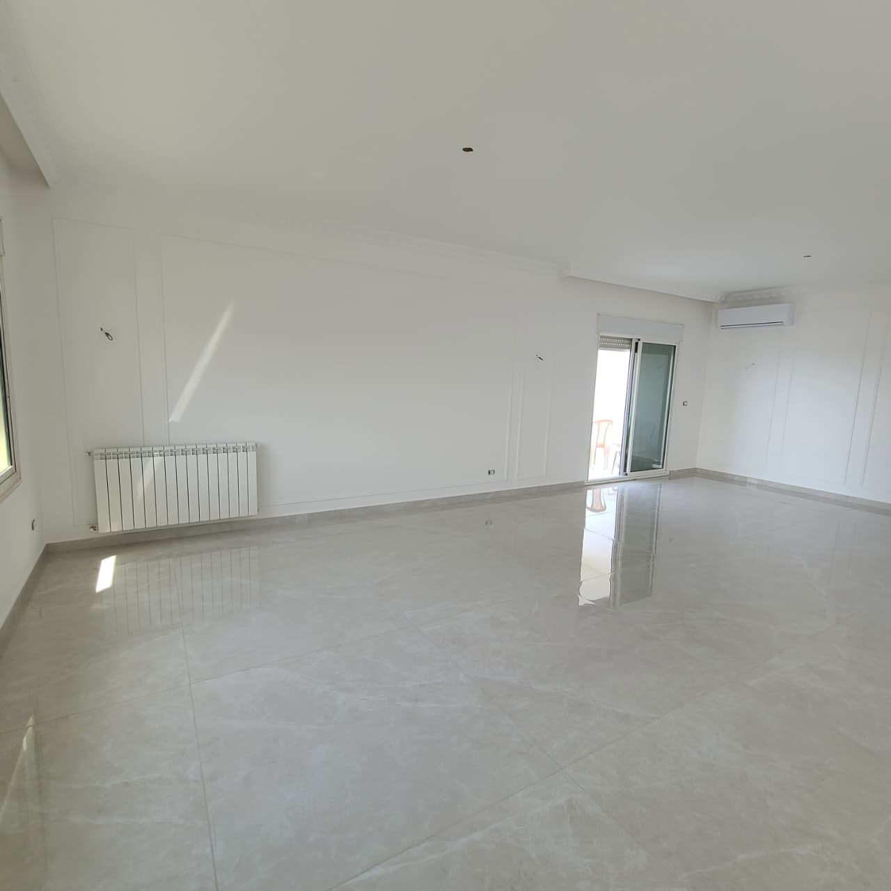 Apartment for sale in Kfarhbab - شقة للبيع في كفرحباب