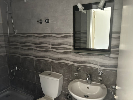 Apartment for sale in Sed El Baouchrieh - شقة للبيع في سد البوشرية GM314R