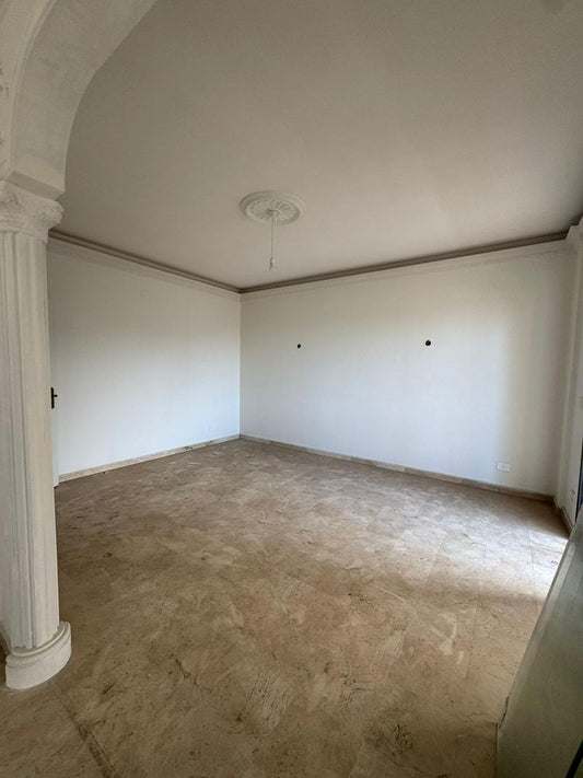 Apartment for sale in Hadath - شقة للبيع في الحدث