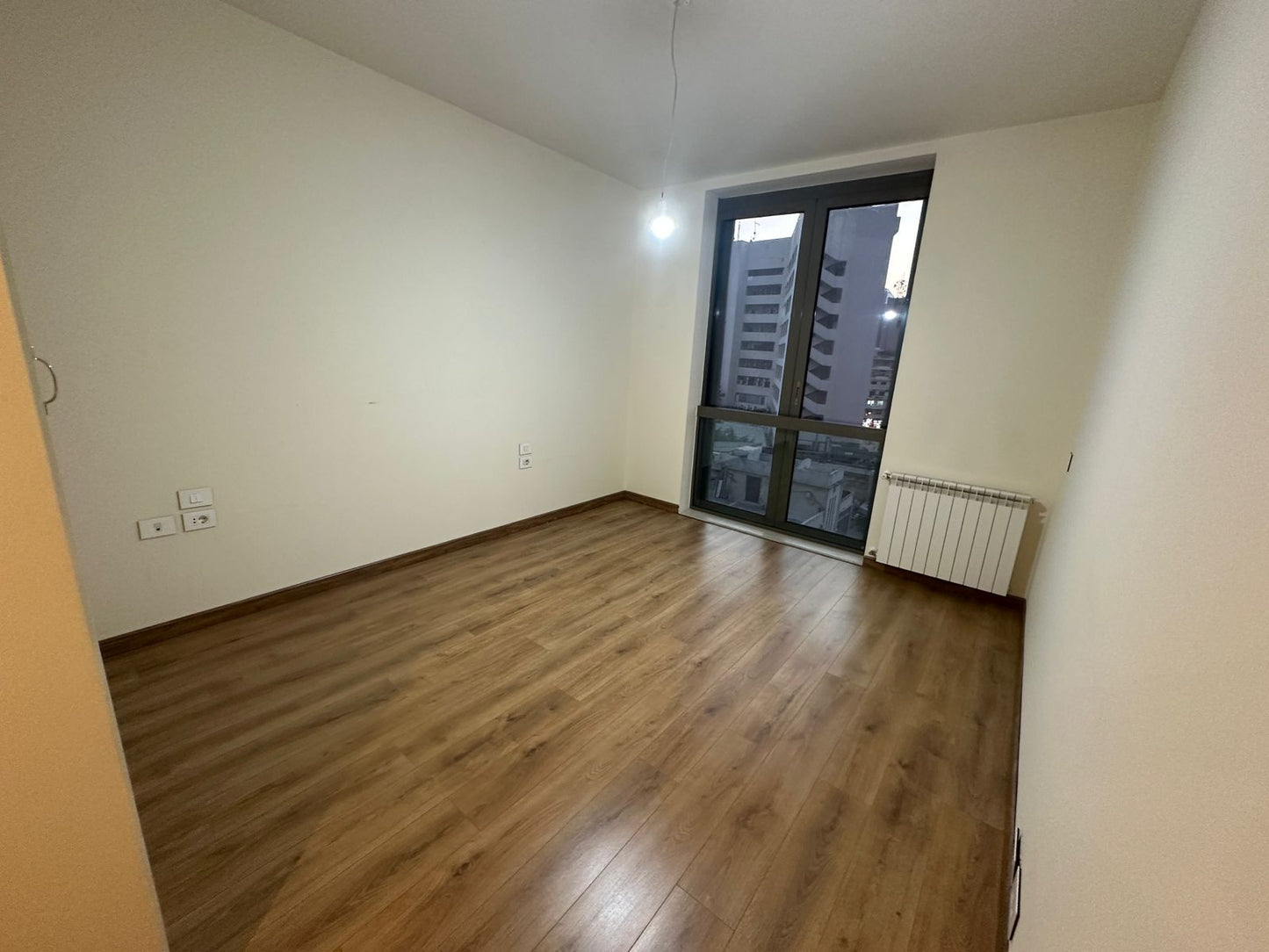 Apartment for rent in Achrafieh - شقة للإيجار في الأشرفية GM106AD