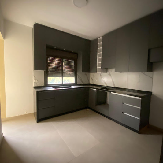 Apartment for sale in Halat - شقة للبيع في حالات GM106YA