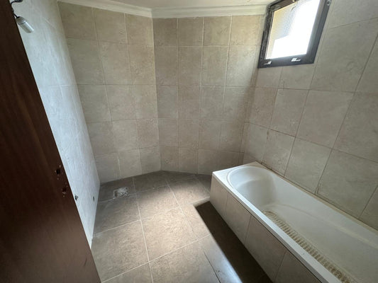 Apartment for sale in Hadath - شقة للبيع في الحدث GM109AD