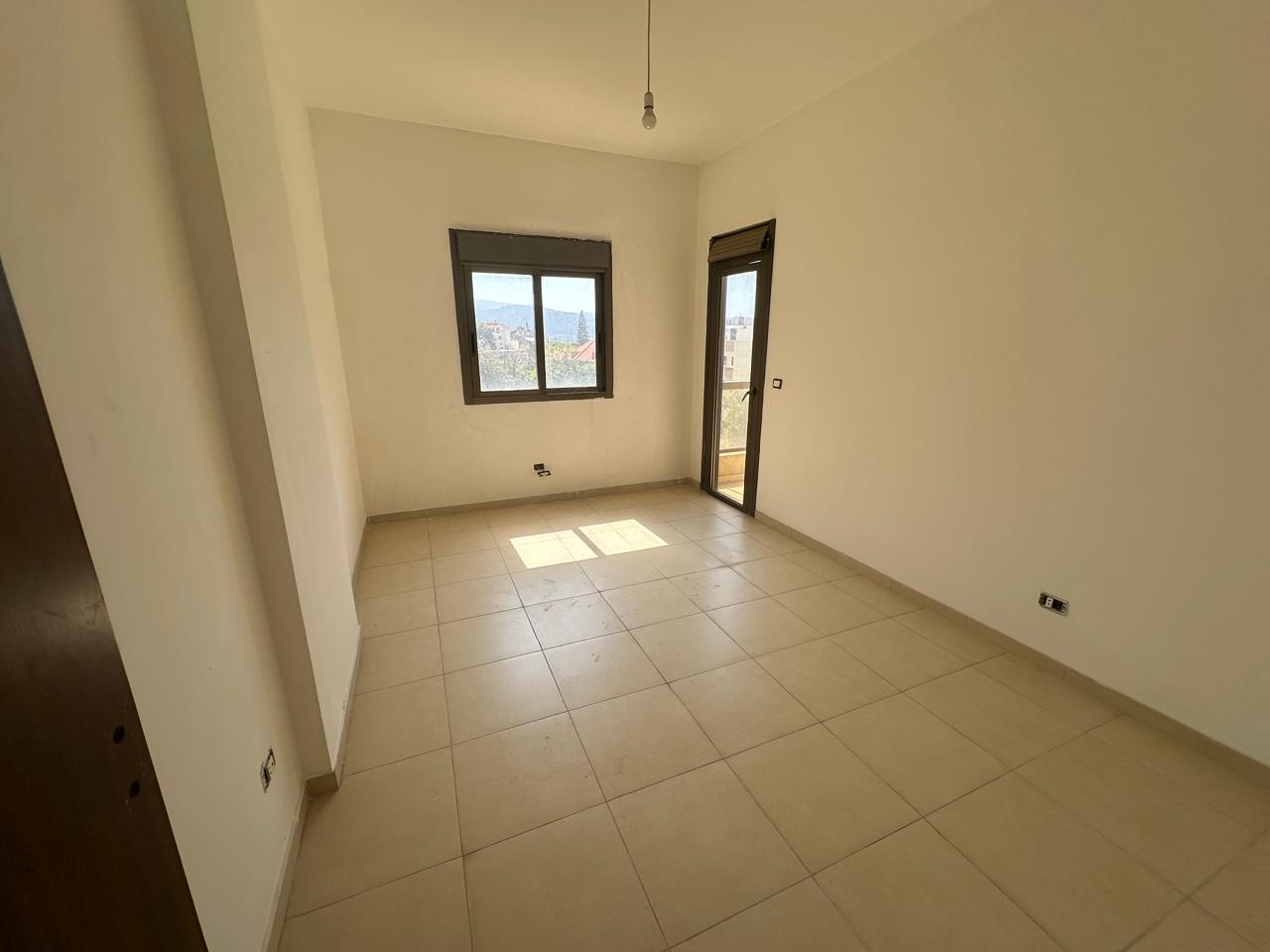 Apartment for sale in Hadath - شقة للبيع في الحدث GM109AD