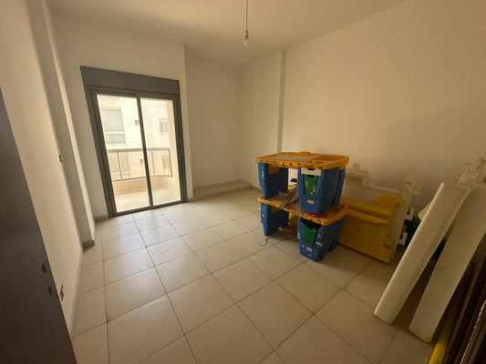 Apartment for sale in Hadath - شقة للبيع في الحدث GM109AD