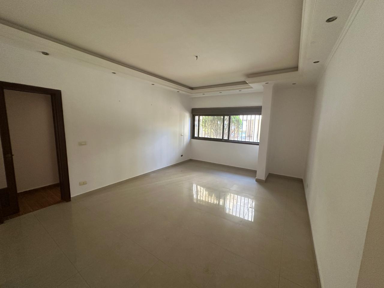 Apartment for sale in Hadath - شقة للبيع في الحدث GM107AD