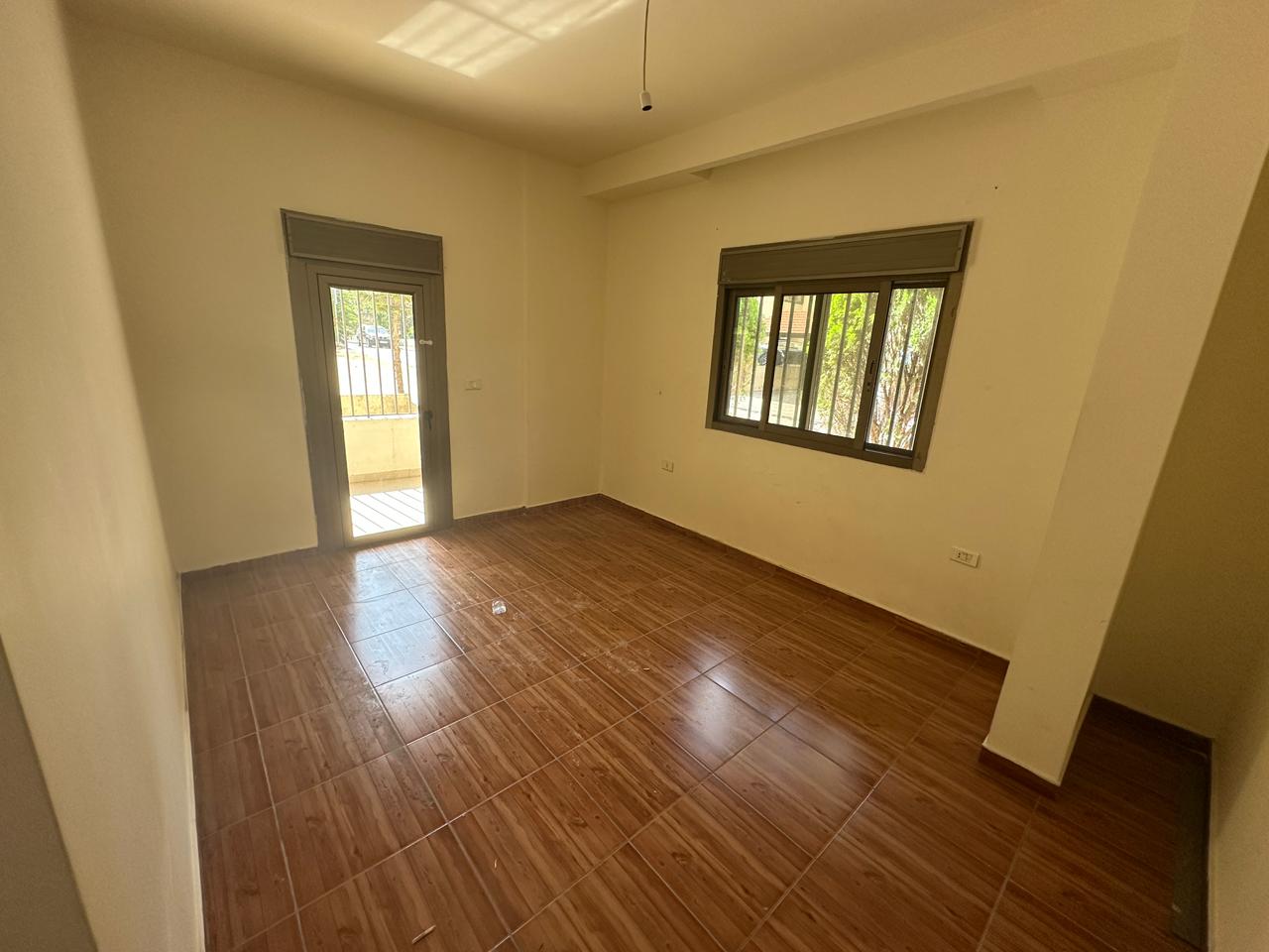 Apartment for sale in Hadath - شقة للبيع في الحدث GM107AD