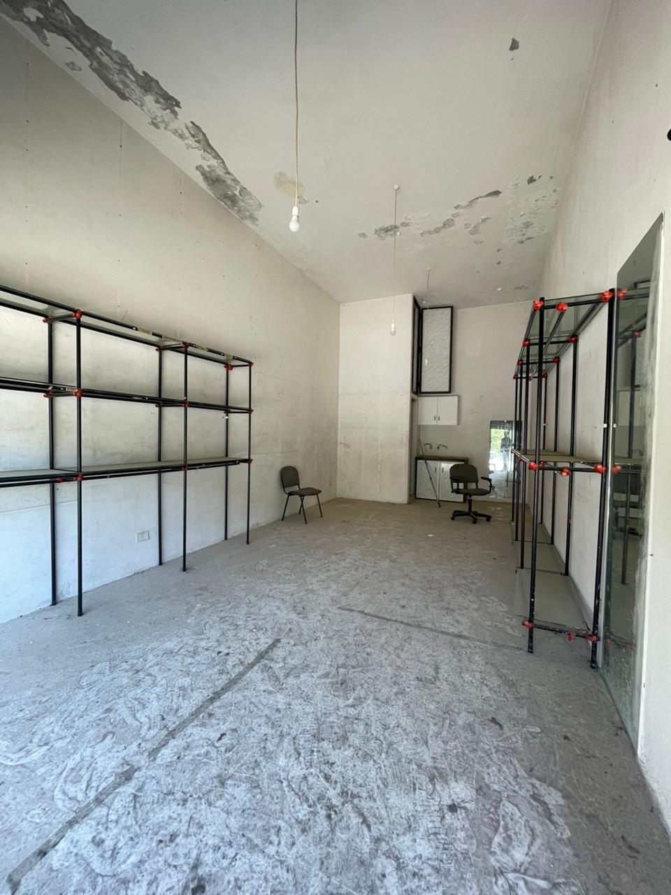 Shop for sale in Faytroun - محل للبيع في فيطرون GM165Y