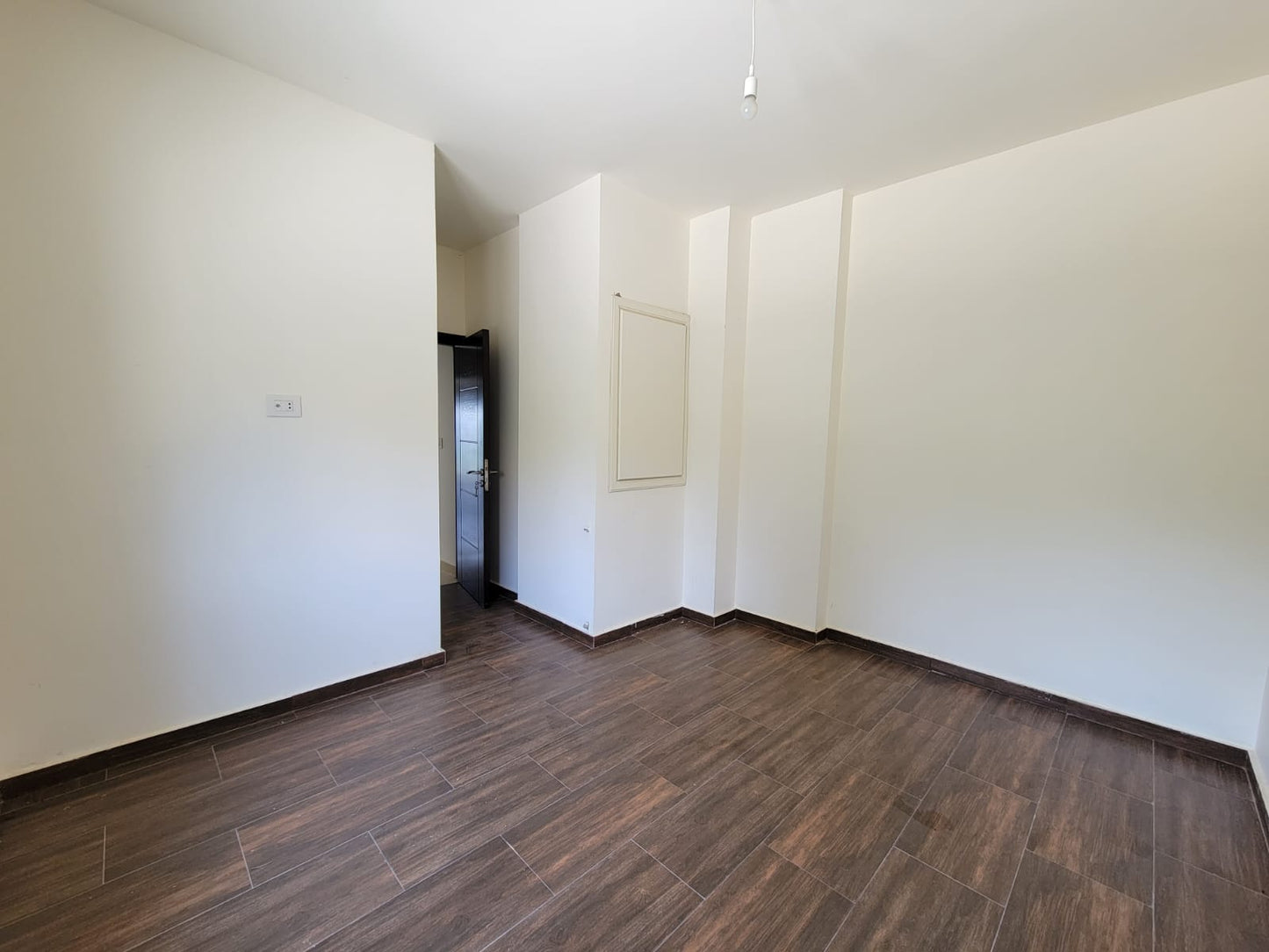 Apartment for sale in Halat - شقة للبيع في حالات GM109CD