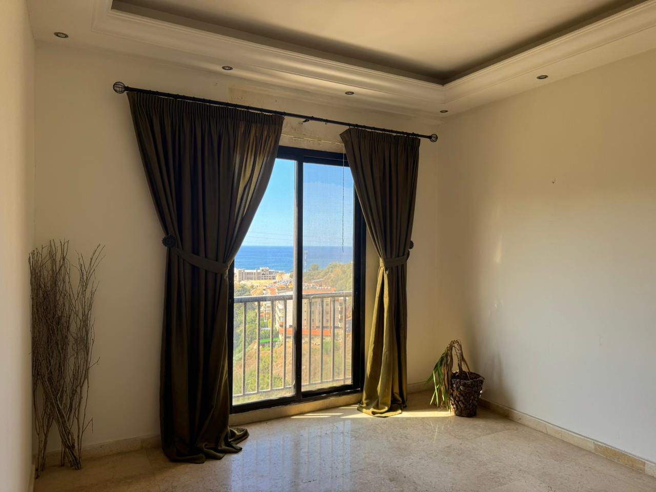 Apartment for sale in Dbayeh - شقة للبيع في الضبية GM317R