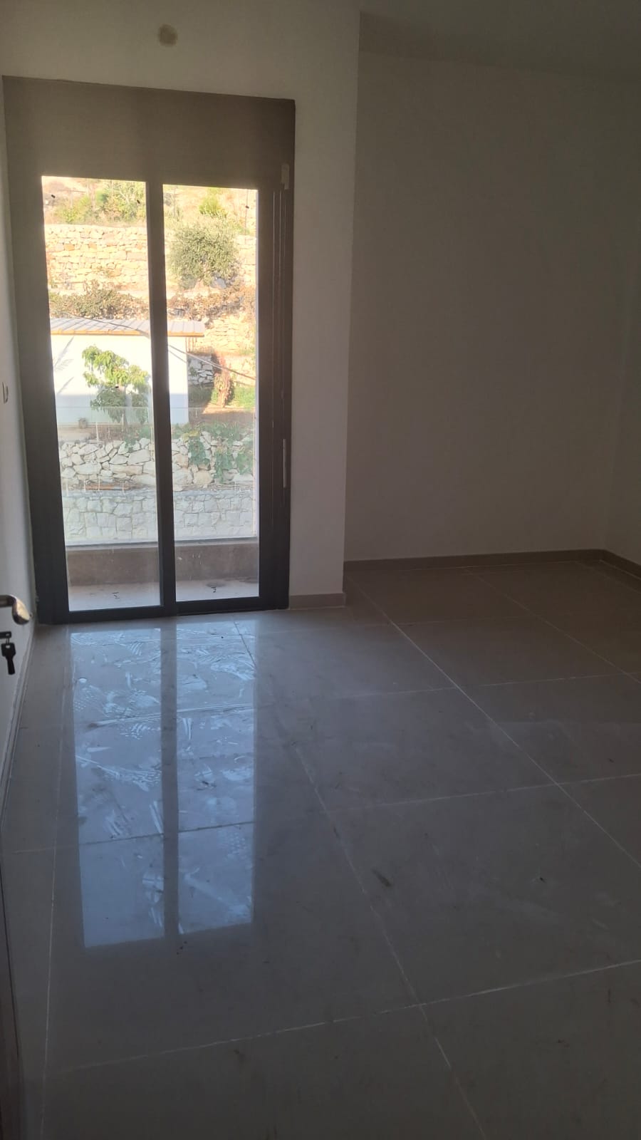 Apartment for sale in Kfaraaka - شقة للبيع في كفرعقا GM102CM