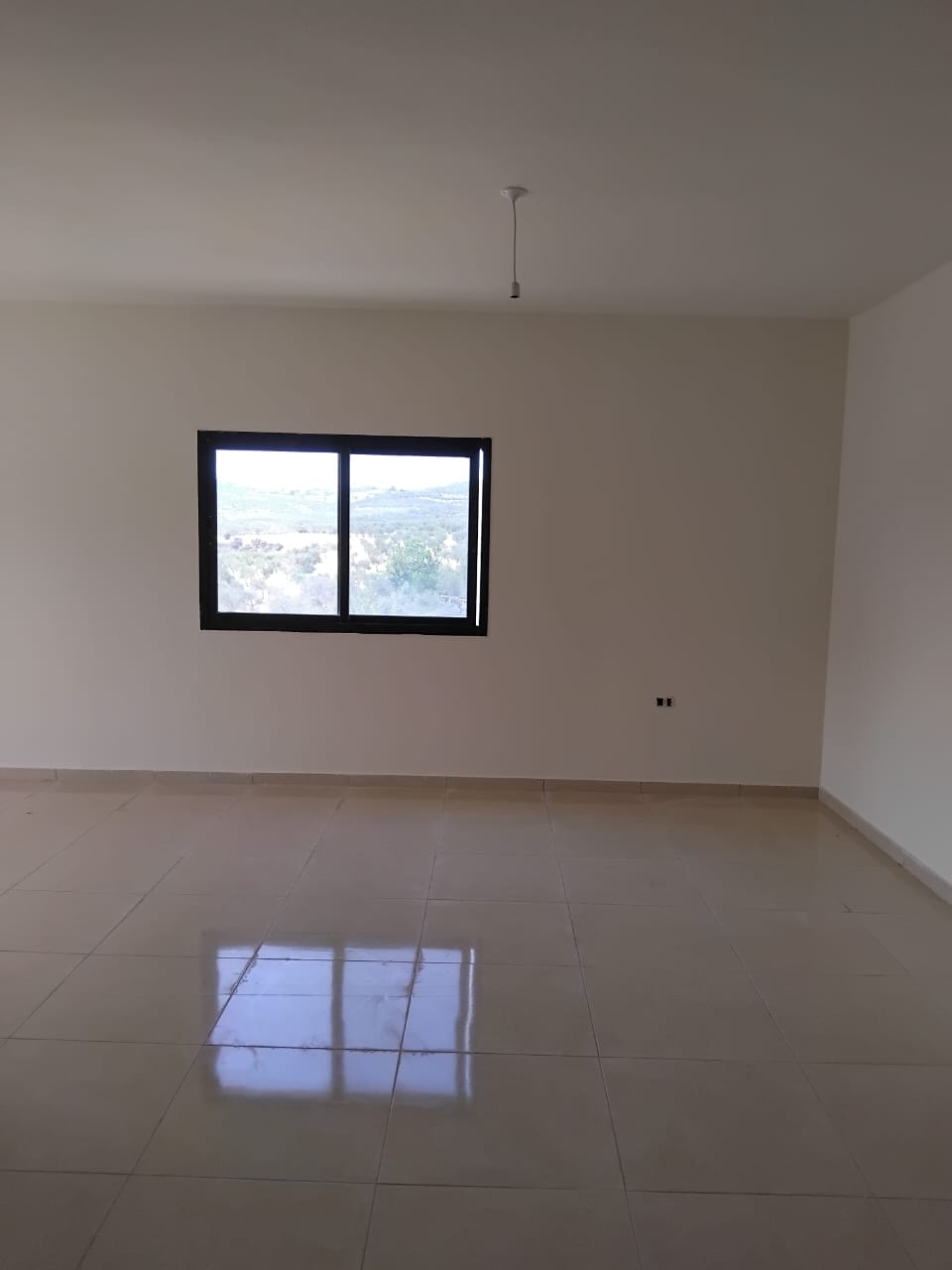 Apartment for sale in Bziza - شقة للبيع في بزيـزا GM104CM