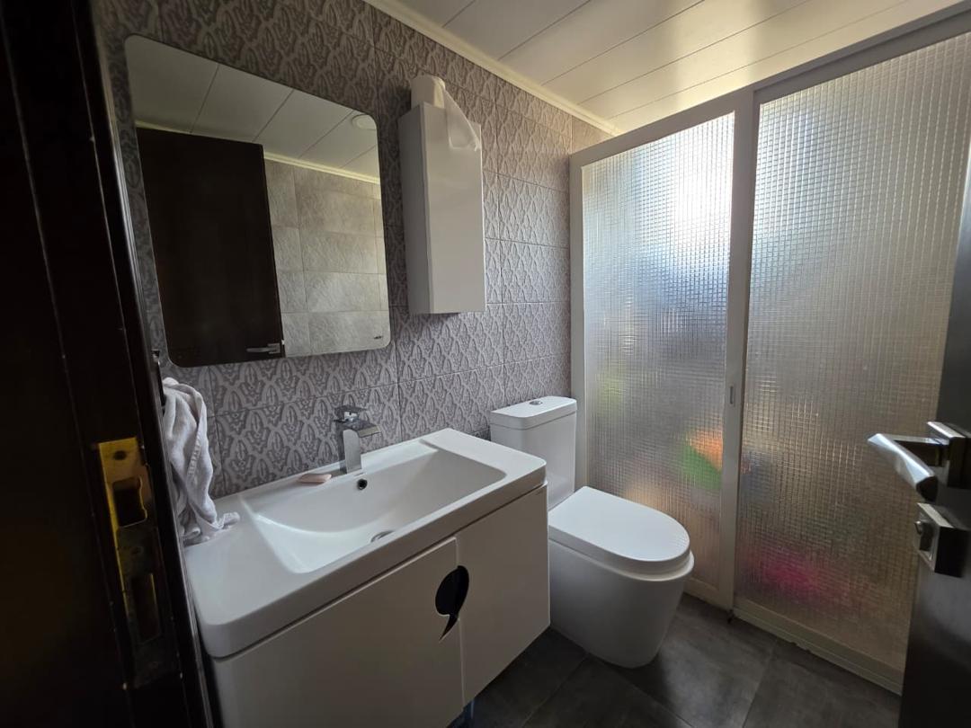 Apartment for sale in Bziza - شقة للبيع في بزيـزا GM107CM