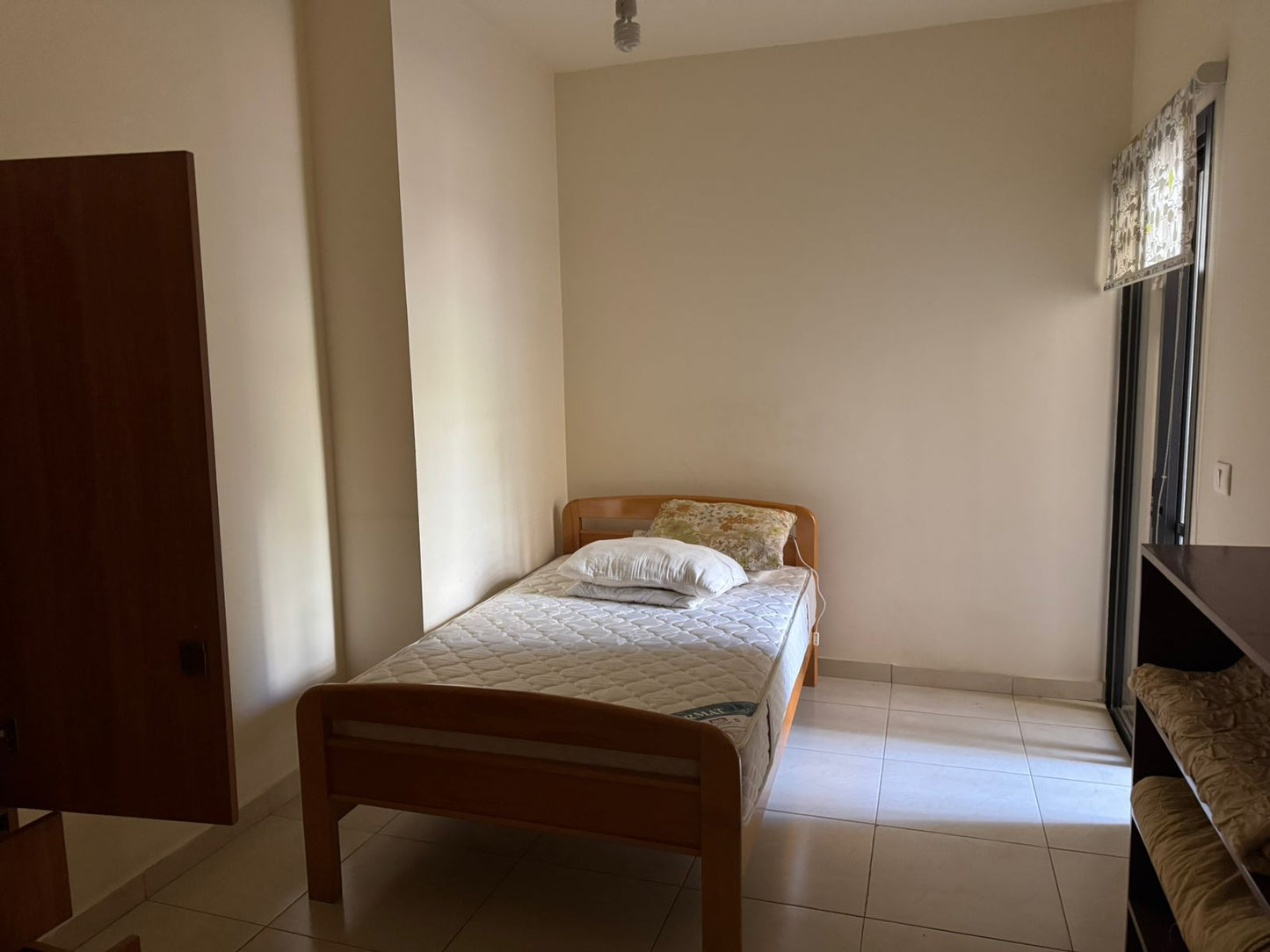 Apartment for rent in Mansourieh - شقة للإيجار في المنصورية GM319R