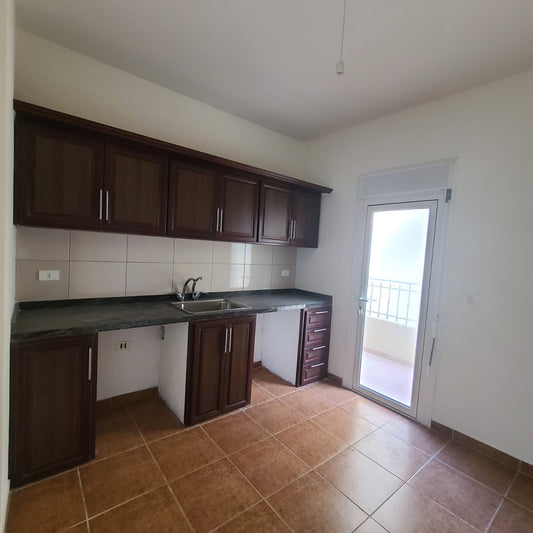 Apartment for sale in Hosrayel - شقة للبيع في حصرايل GM139G
