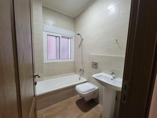 Apartment for sale in Nahr Ibrahim - شقة للبيع في نهر إبراهيم GM111CD