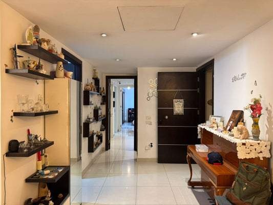 Apartment for sale in Jdeideh - شقة للبيع في الجديدة GM329R