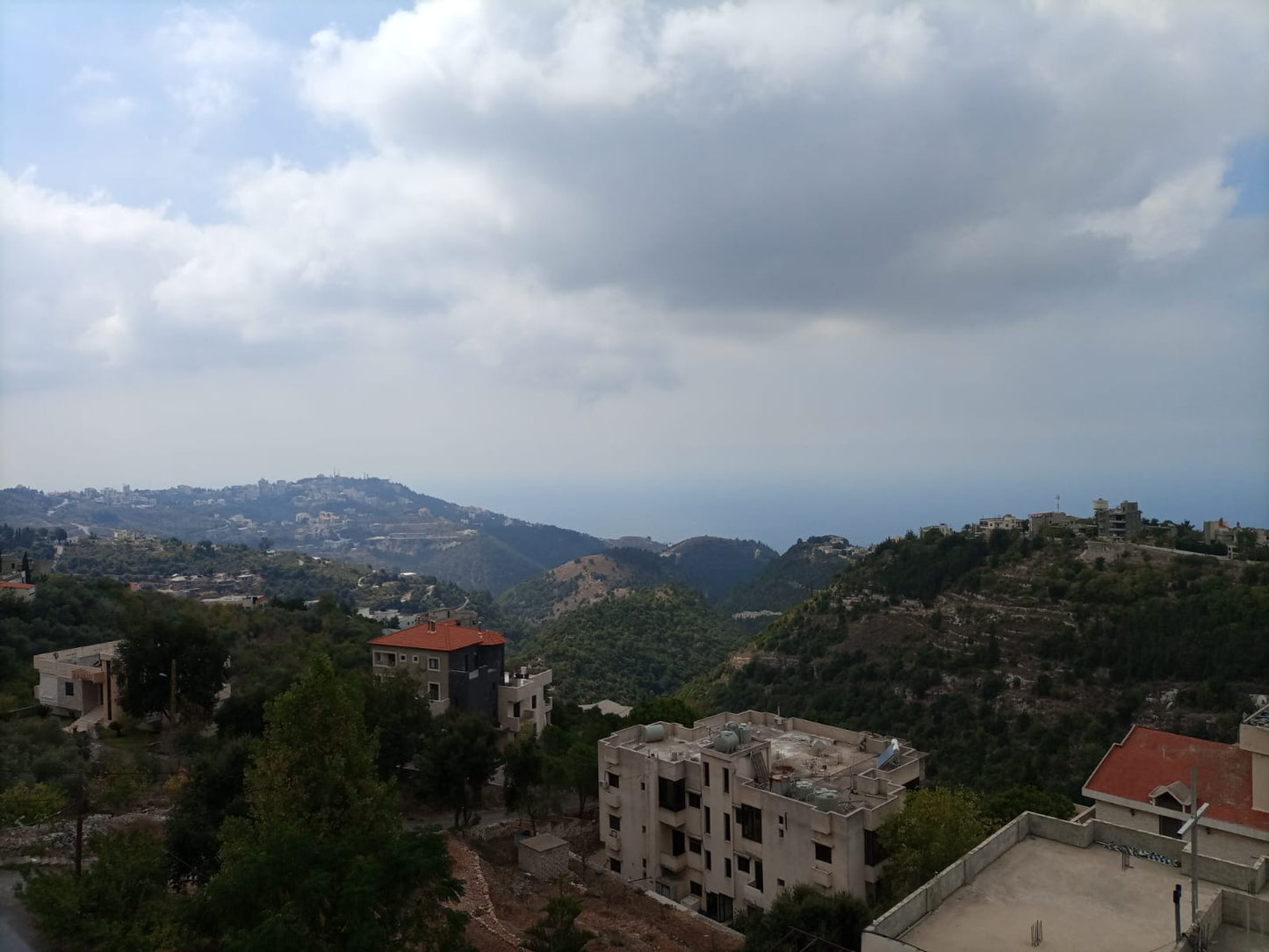 Apartment for sale in Ghedres - شقة للبيع في غدرِاس GM106RM