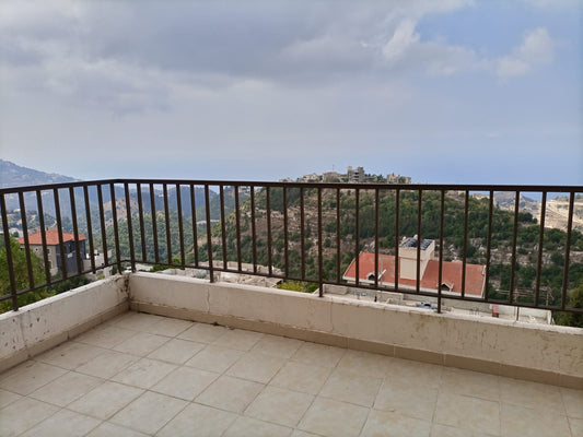 Apartment for sale in Ghedres - شقة للبيع في غدرِاس GM106RM