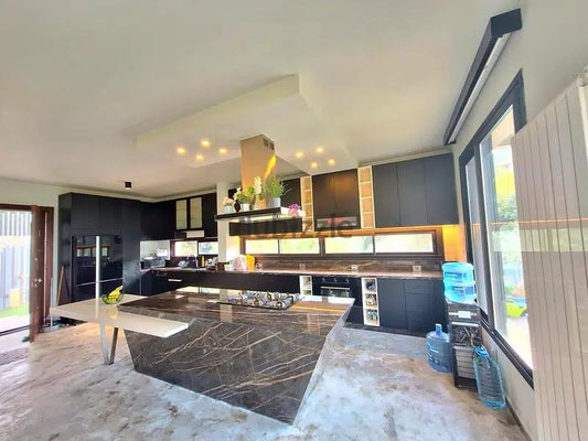 Villa for sale in Jouret El Ballout - فيلا للبيع في جورة البلوط GM332R