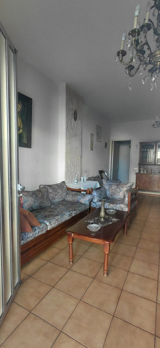 Apartment for rent in Jbeil - شقة للإيجار في جبيل GM155K