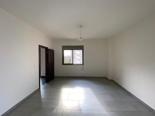 Apartment for rent in Haret Sakher - شقة للإيجار في حارة صخر GM110MM