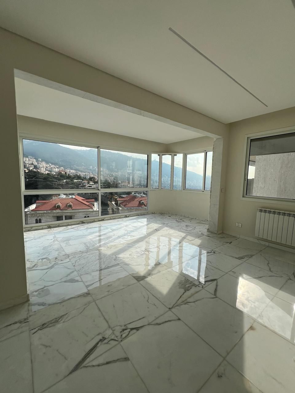 Apartment For Sale In Adma - شقة للبيع في أدما - GM137SS