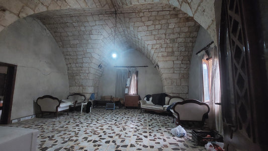 Old house with land for Sale in Bichmizzine - بيت قديم مع أرض للبيع GM103KG