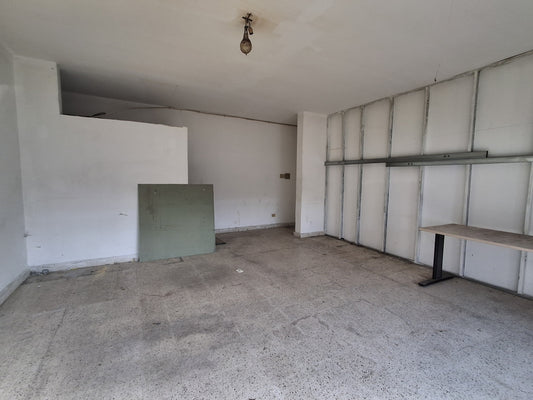 Apartment For Sale In Sehayleh with 2 Shops - شقة للبيع في سهيلة - GM155SS