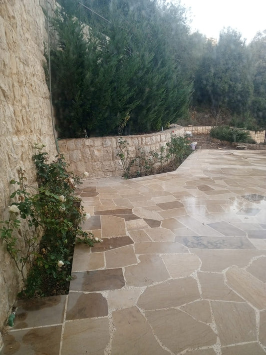 Villa For Sale In Annaya - فيلا للبيع في عنايا - GM113SZ