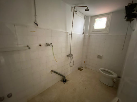 Apartment for Rent in Haret Sakher - شقة للإيجار في حارة صخر GM125YA