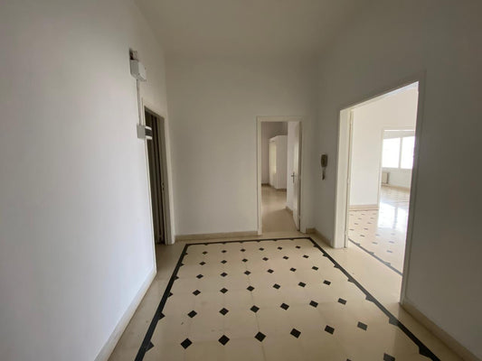 Apartment for Rent in Haret Sakher - شقة للإيجار في حارة صخر GM125YA