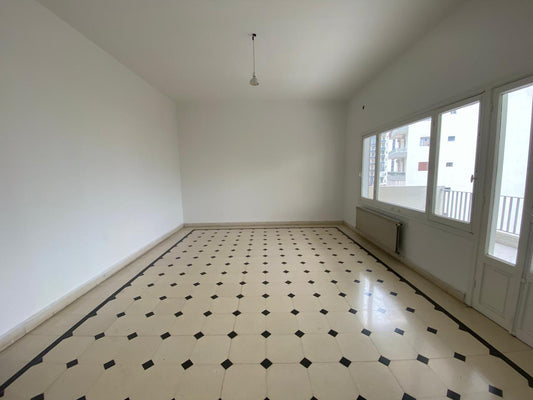 Apartment for Rent in Haret Sakher - شقة للإيجار في حارة صخر GM125YA