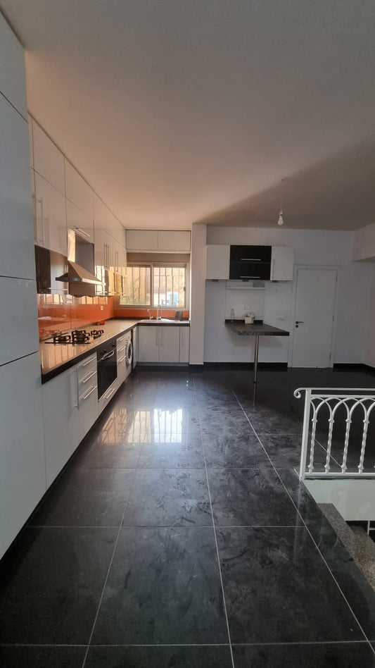 Apartment For Rent In Biyada - شقة للإيجار في البياضة Biyada, Metn - GM148MAN