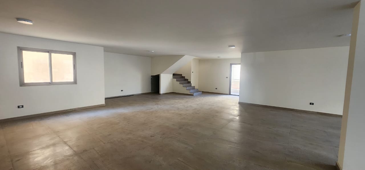 GMC210AJ Showroom for sale in Beit Mery - صالة عرض للبيع في بيت مري