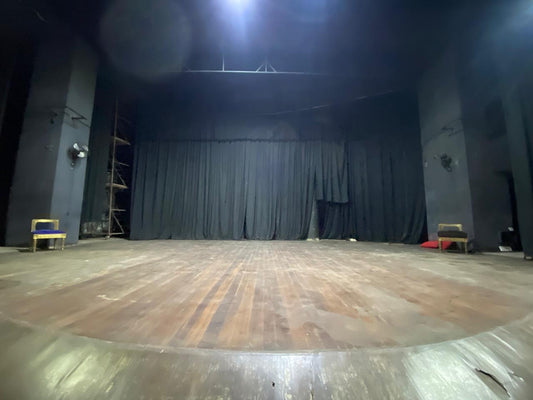 Commertial hall for rent in Jbeil - قاعة تجارية للإيجار في جبيل GM133MM