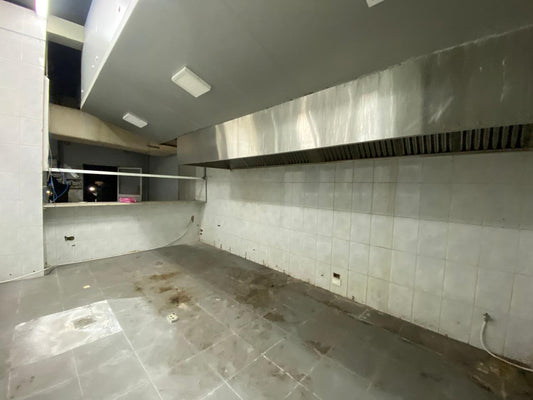 Commertial hall for rent in Jbeil - قاعة تجارية للإيجار في جبيل GM133MM