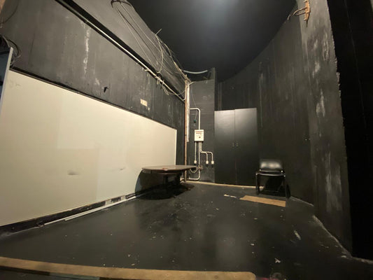 Commertial hall for rent in Jbeil - قاعة تجارية للإيجار في جبيل GM133MM