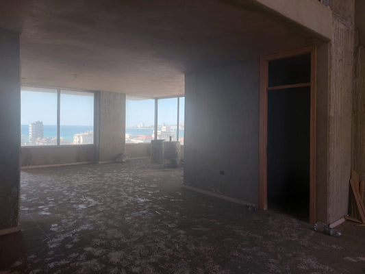 Office For Sale In Jounieh - مكتب للبيع في جونيه - GM107EM