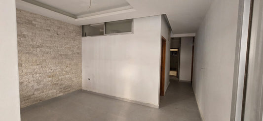 Apartment For Sale in Ballouneh. - شقة للبيع في بلونة - GM193SS