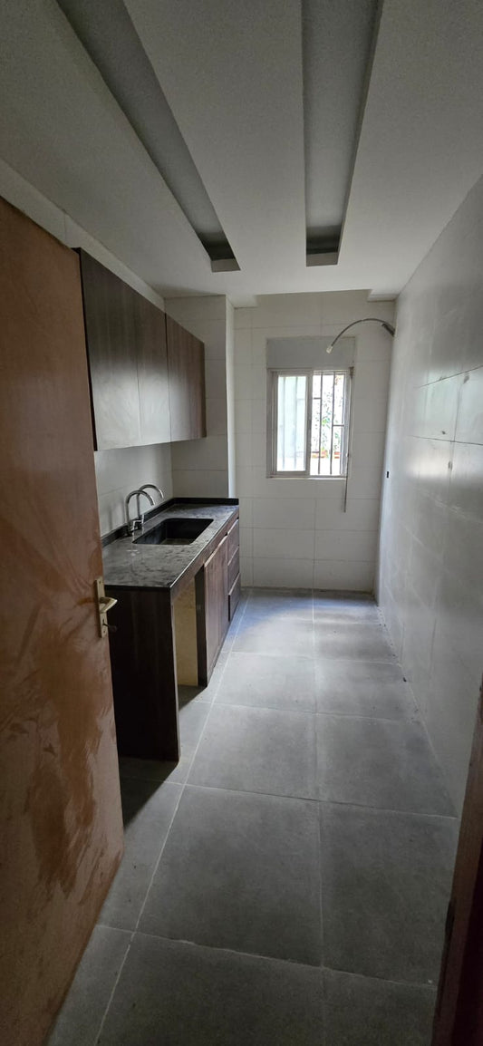 Apartment For Sale in Ballouneh. - شقة للبيع في بلونة - GM193SS