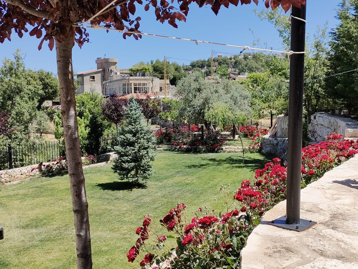 GMB186SZ - Triplex For Sale In Mechmech - تريبلكس للبيع في مشمش